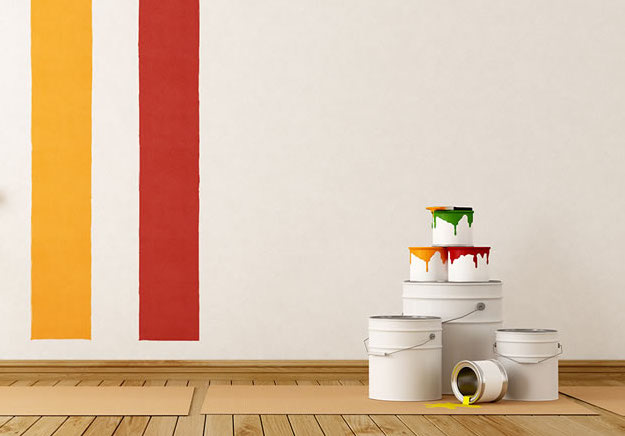 Papier peint Partie d'un mur de pierre avec des marques de peinture  colorée, texture de la peinture, mur pulvérisé de peinture avec des taches  colorées et de la peinture qui coule •